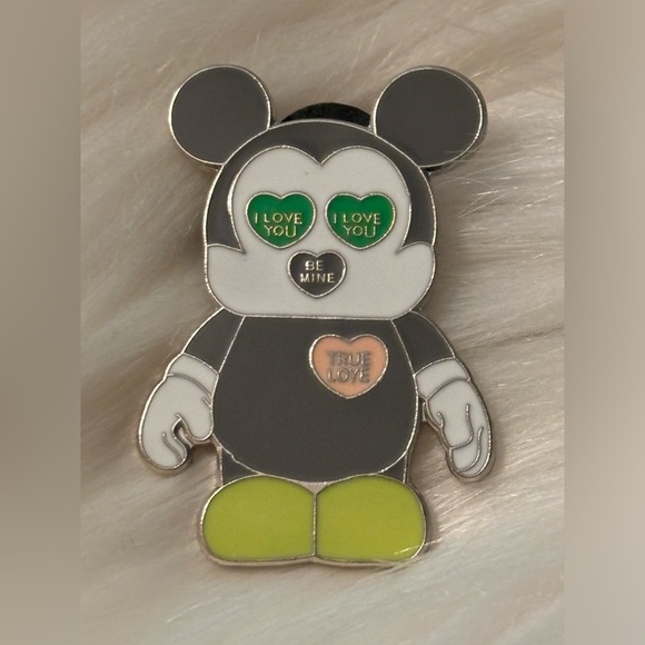Disney Trading Pin - Picture 1 of 2